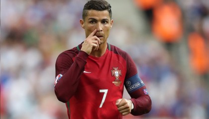开云体育中国-沙漠风暴席卷河内，沙特三球横扫越南，努涅斯致命一击锁定H组头名