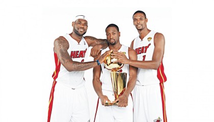 世界杯2026-战术铁幕与孤星闪耀，当广东的体系篮球照亮哈登的接管时刻