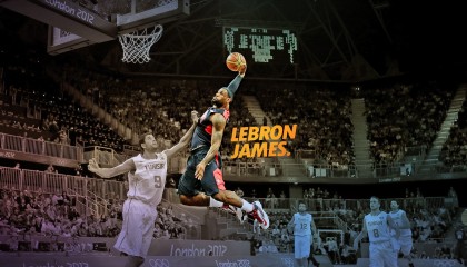 开云体育登录-马里对阵喀麦隆，莱万完成自我救赎，足球场上的英雄叙事